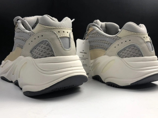 Adidas Cream Boost Yeezy Cream V2 GY7924 700 0728
